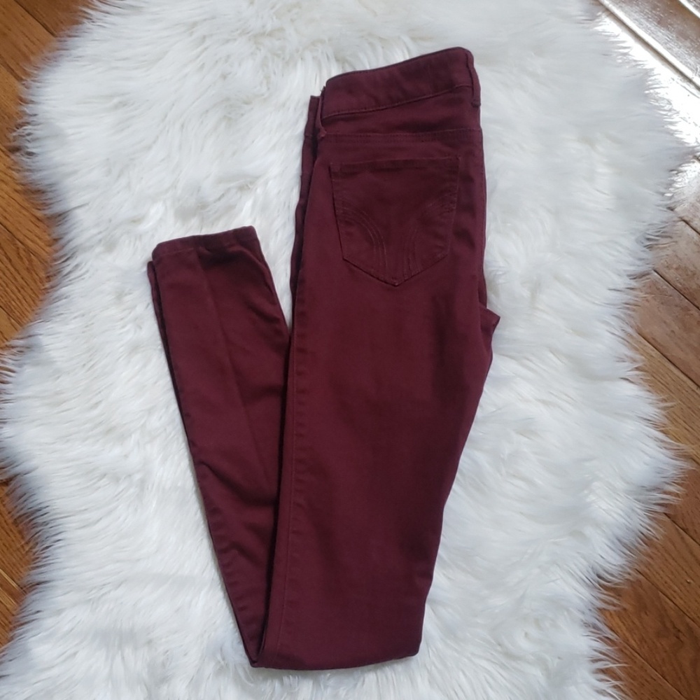 Hollister💞Super Skinny Jeans 00R 23W X 31L (Junior)